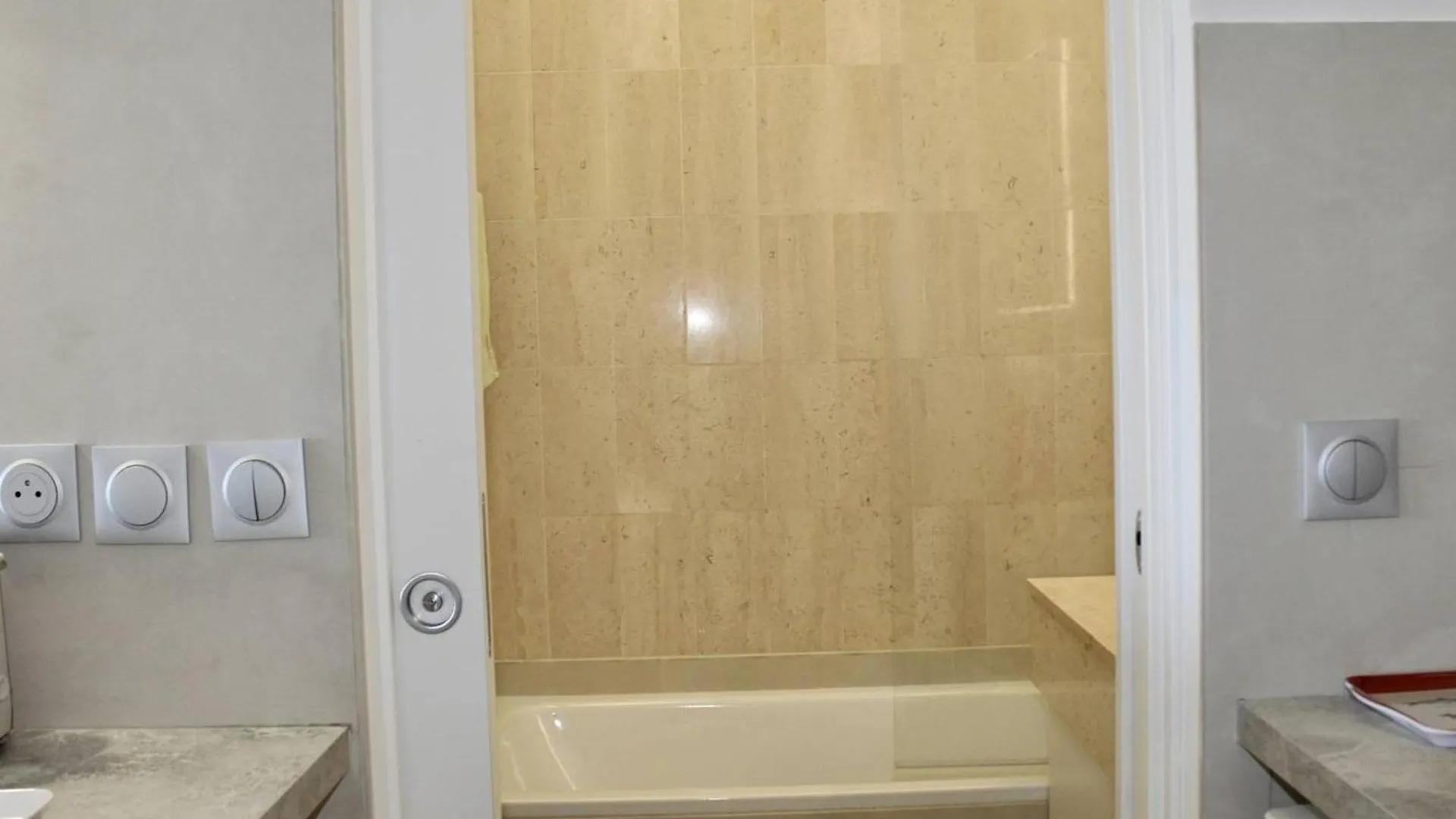 Studio Moderne Renove, 4 Couchages, Proche Plage - Fr-1-252A-132 Villeneuve-Loubet 0*,  France